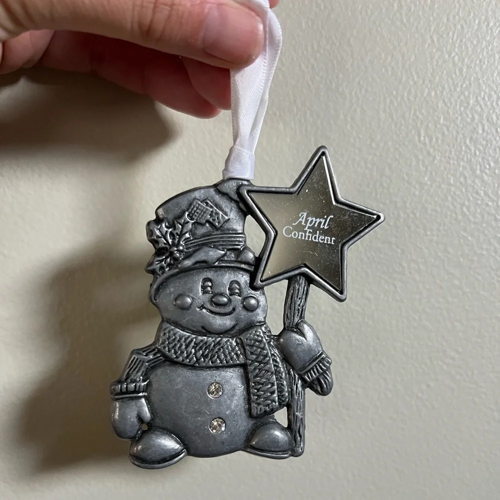 April- Snowman Ornament - Picture 1 of 4